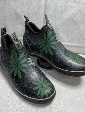 Bogs Women's Black Slip-On Rain Shoes with Green Floral Pattern W9